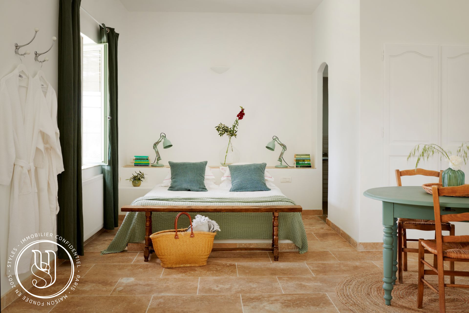 Uzès - close by, a peaceful haven with undeniable charm and unobstruc - image 19