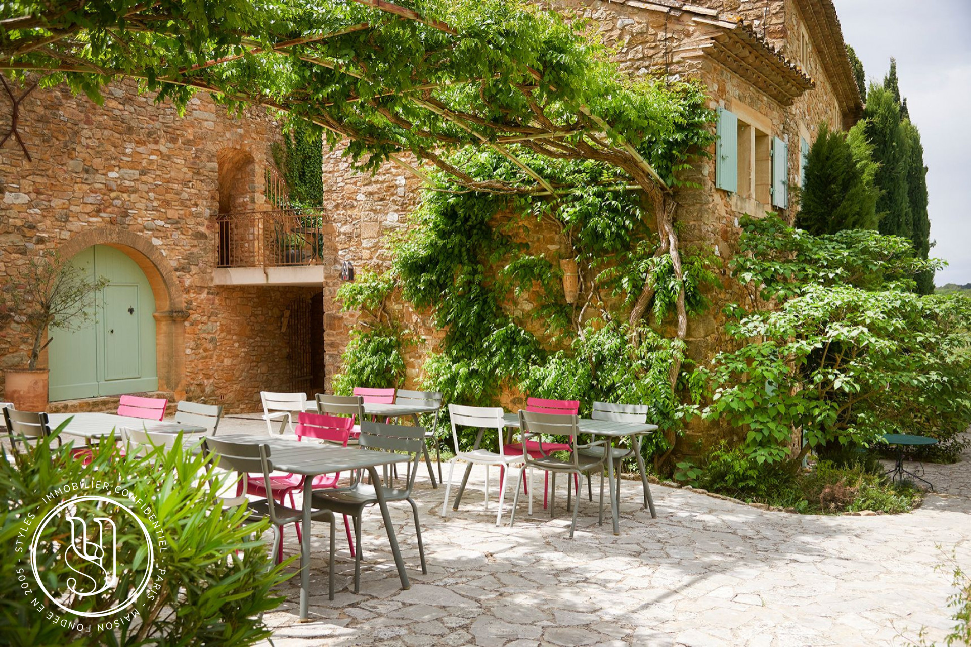 Uzès - close by, a peaceful haven with undeniable charm and unobstruc - image 18