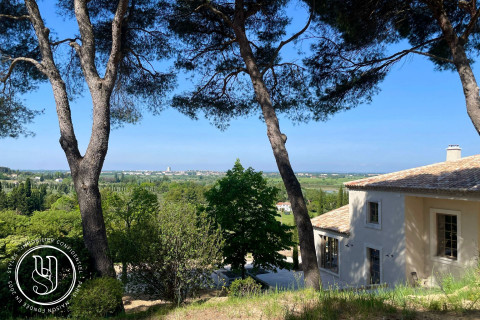 Arles - axe Fontvieille-Maussane, une propriété aux vues époustouflant - image 1