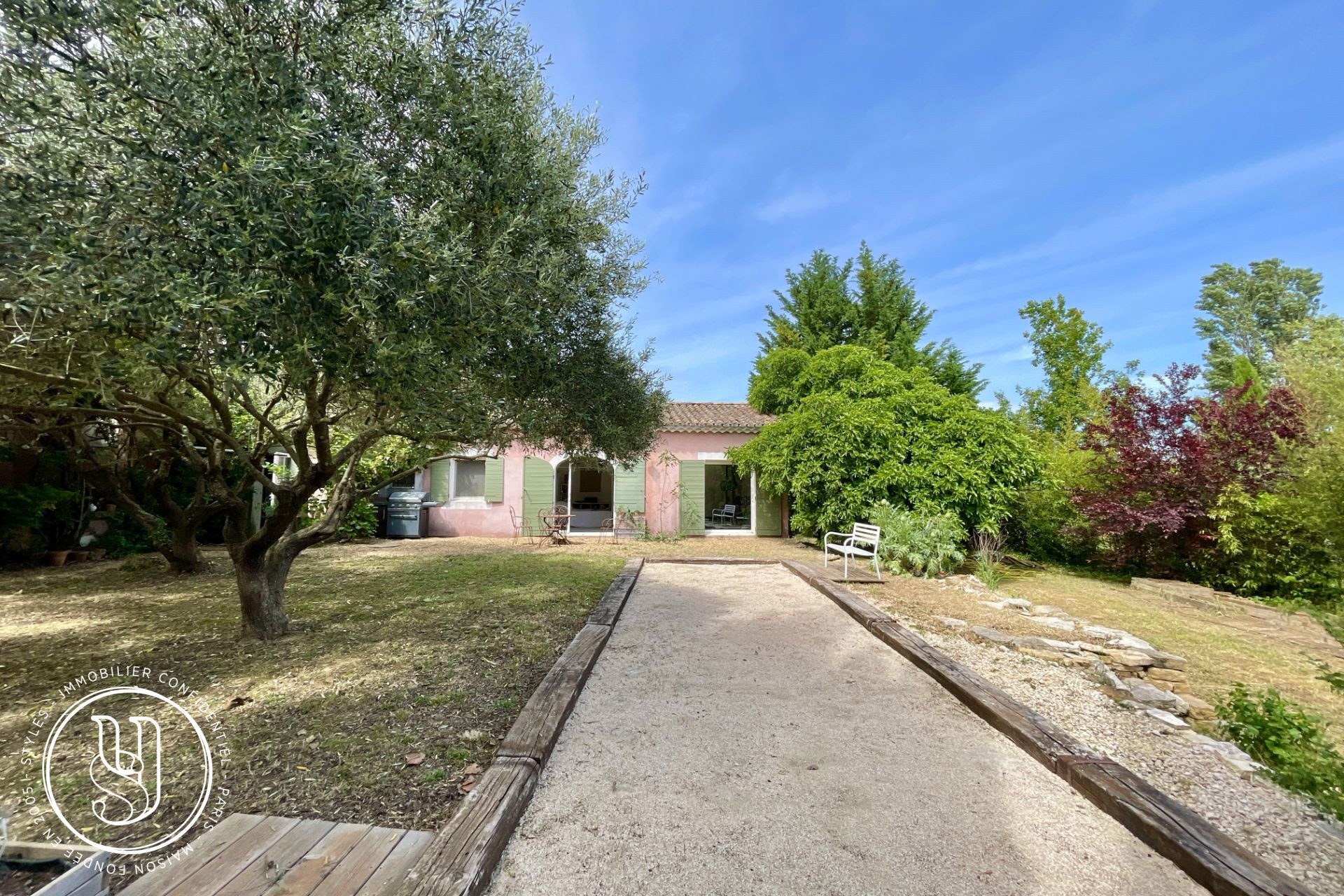Uzès - Under offer S T Y L E S, nearby, a charming house - image 19