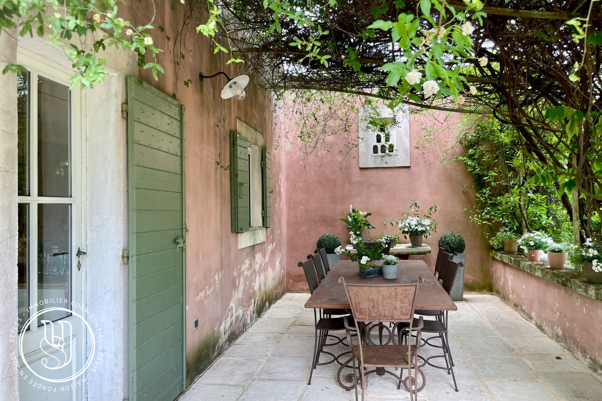 Uzès - Under offer S T Y L E S, nearby, a charming house - image 10