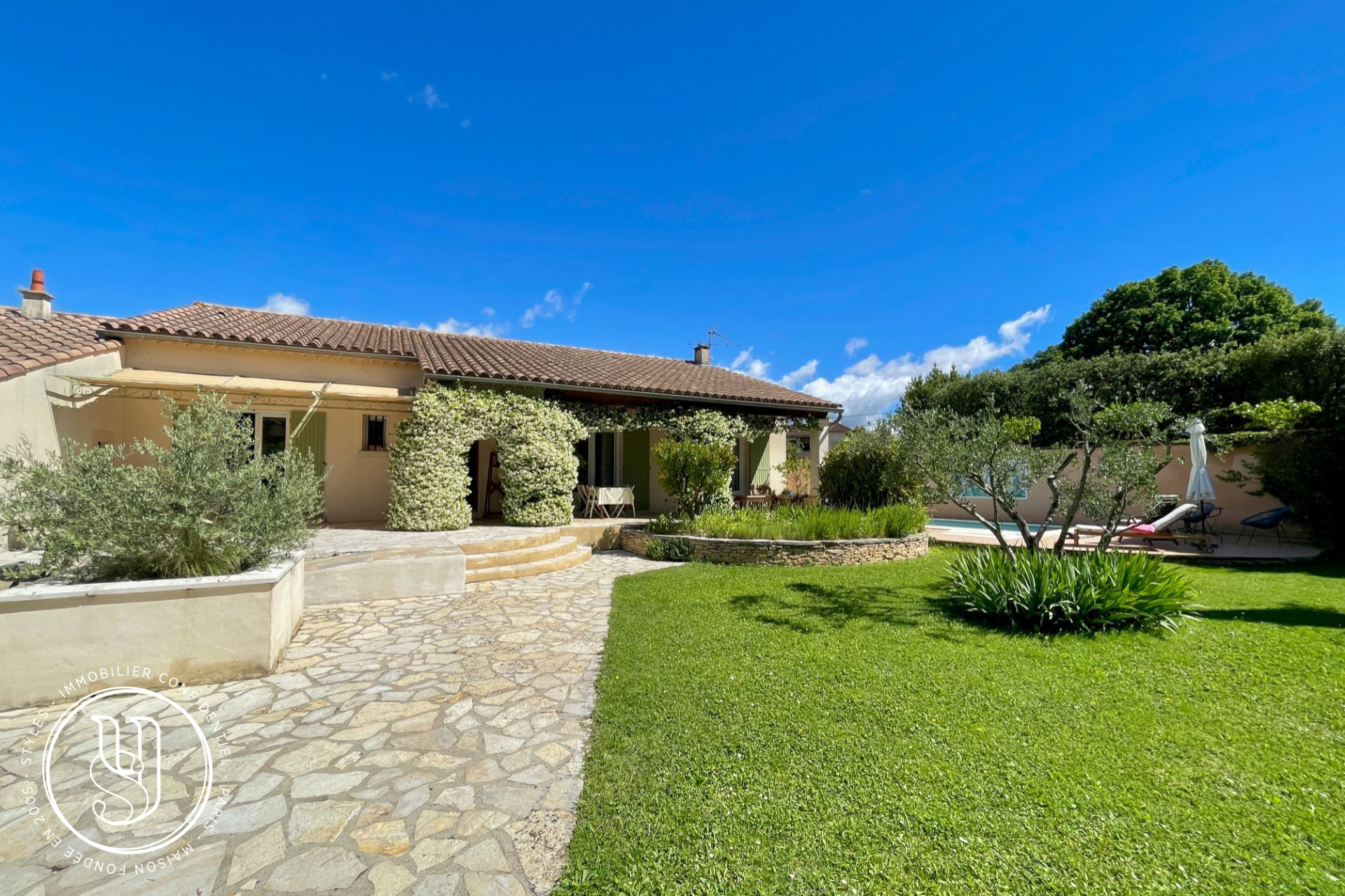 Uzès - Charming villa with a swimming pool in the heart of Uzès - image 4