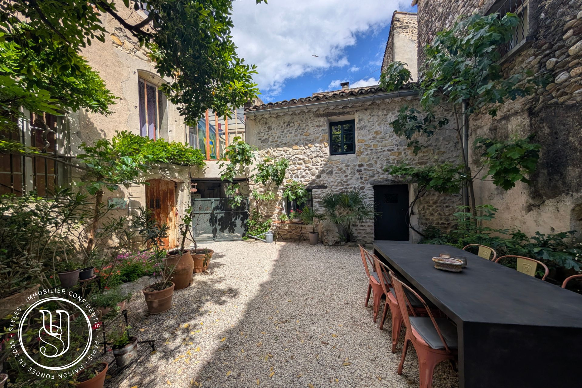 Uzès - nearby, on the way to the Cévennes, a charming setting - image 13