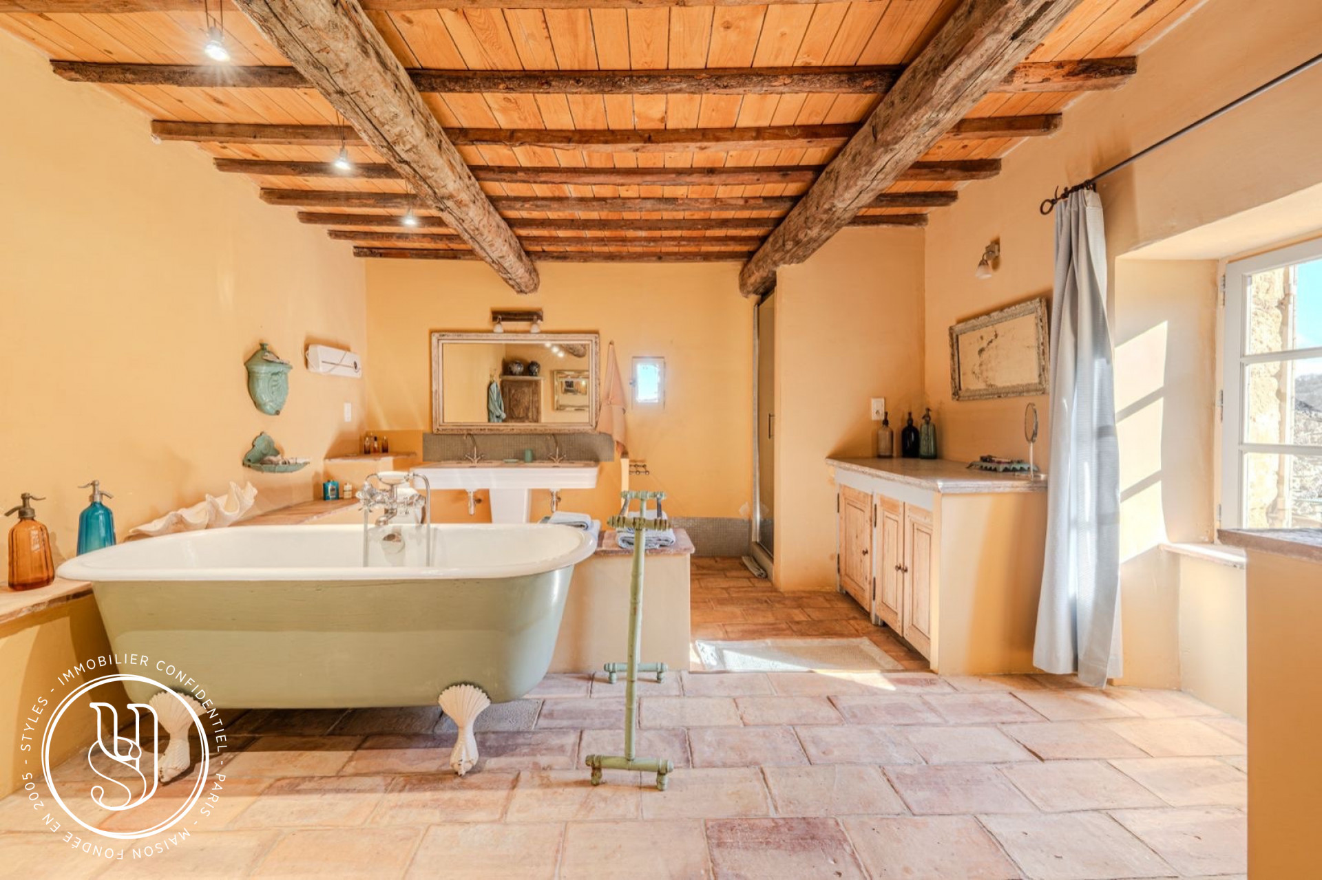 Uzès - region, a charming country house with incredible views - image 8