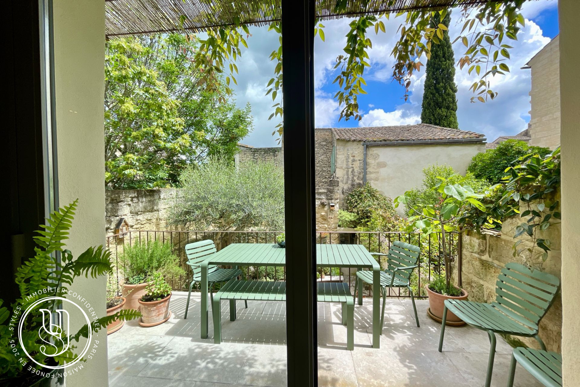 Uzès - Exceptional location in the heart of Uzès - image 3