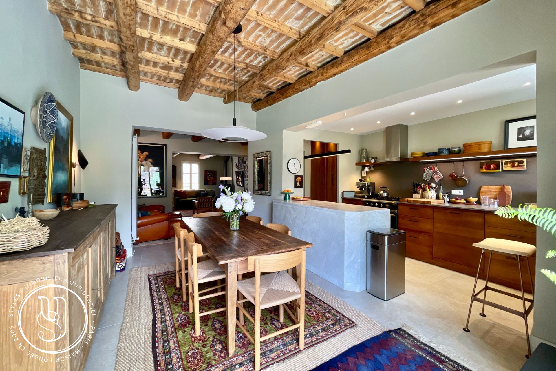 Uzès - Exceptional location in the heart of Uzès - image 7