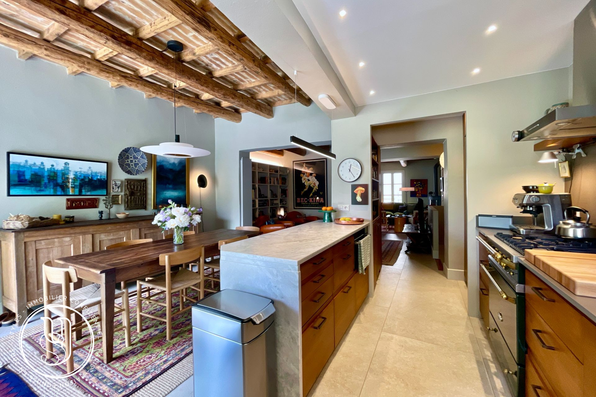 Uzès - Exceptional location in the heart of Uzès - image 6
