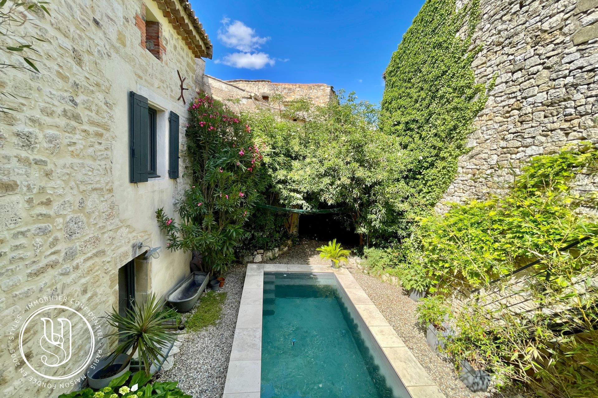 Uzès - close by, a new embodiment of elegance - image 1