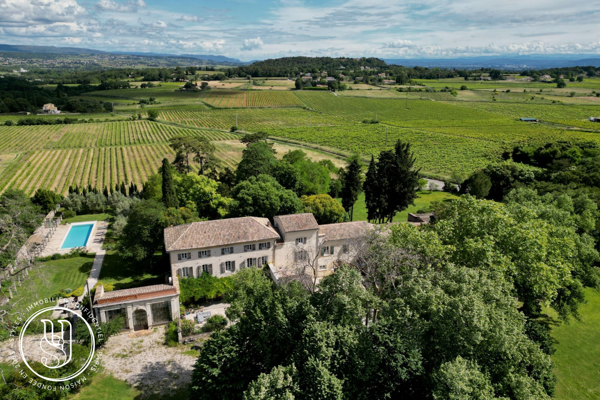 Uzès - close by, a charming Provençal estate - image 6