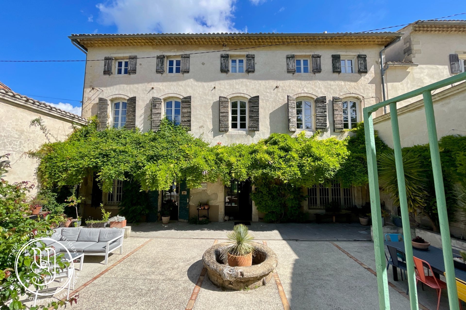 Uzès - close by, a charming Provençal estate - image 13