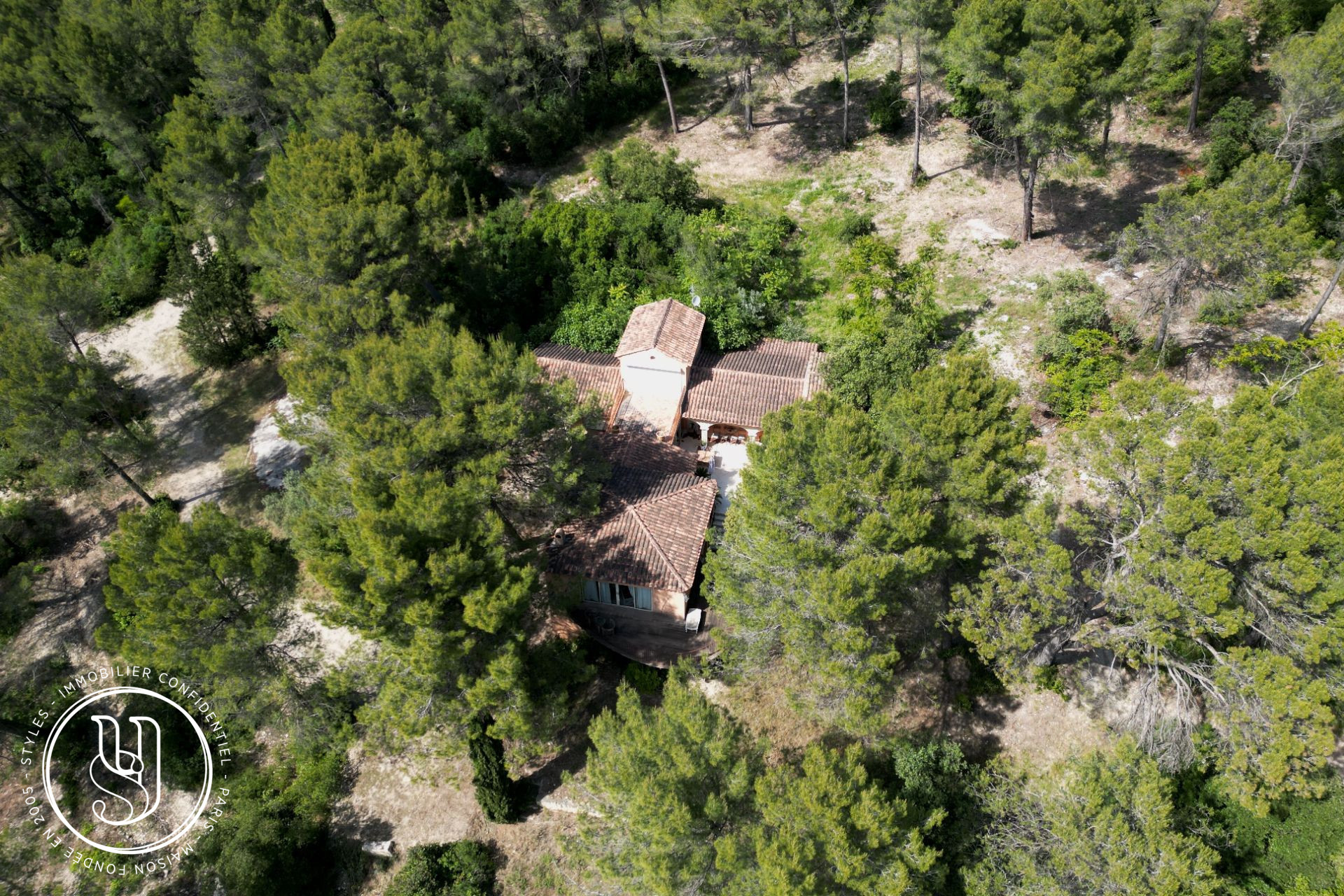 Saint-Rémy-de-Provence - close by, a rare opportunity at the foot of the Alpilles - image 3