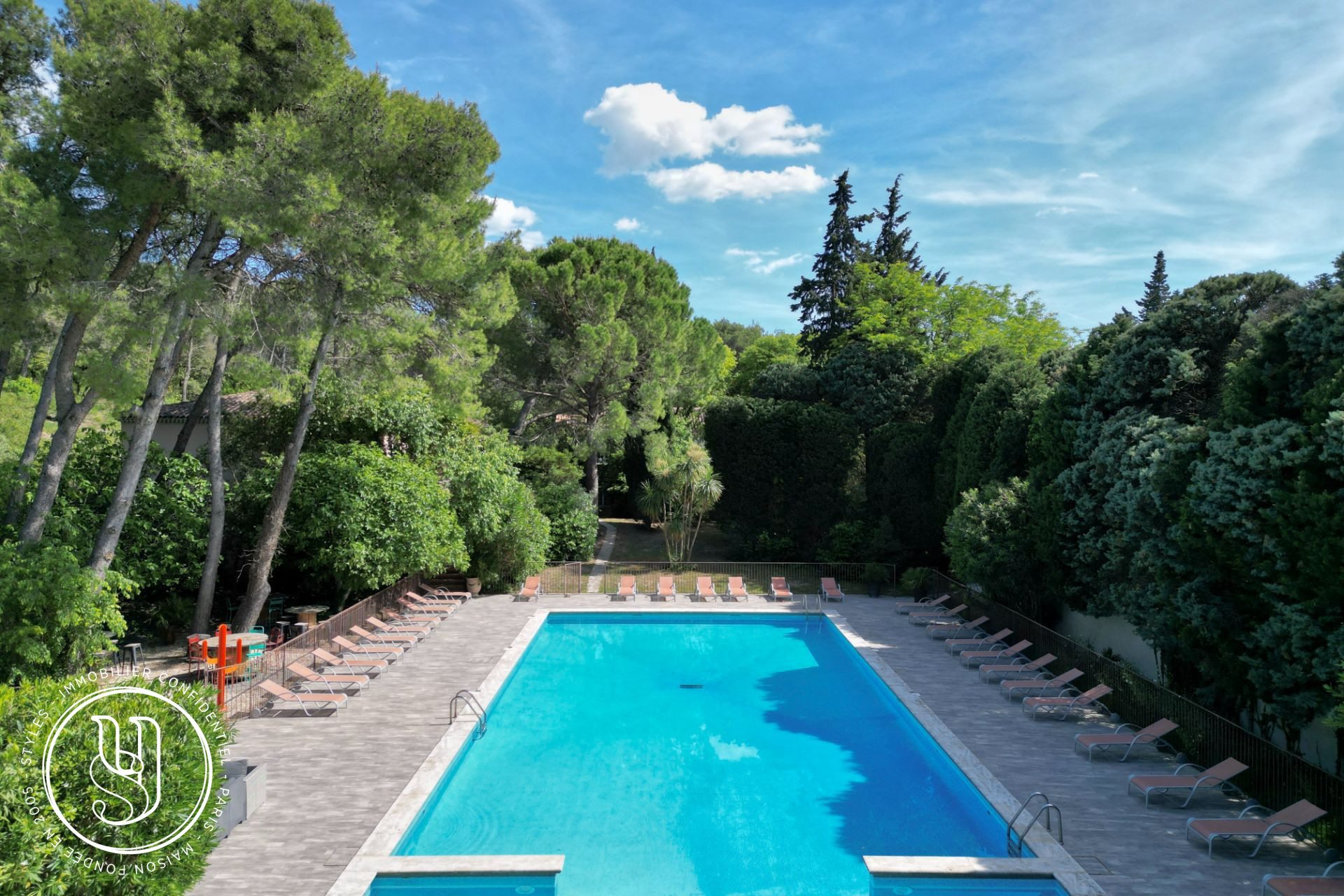 Saint-Rémy-de-Provence - close by, a rare opportunity at the foot of the Alpilles - image 5