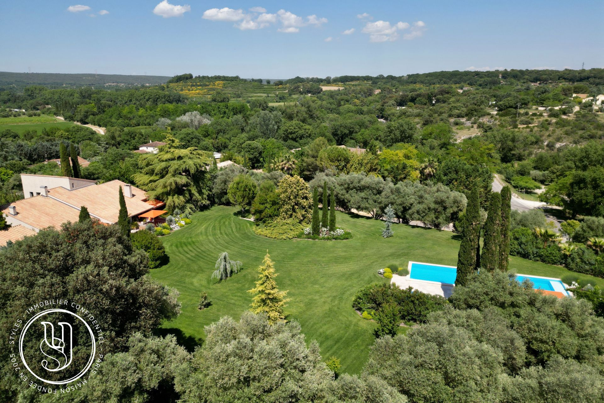 Uzès - close by, A rare and timeless architectural signature - image 10