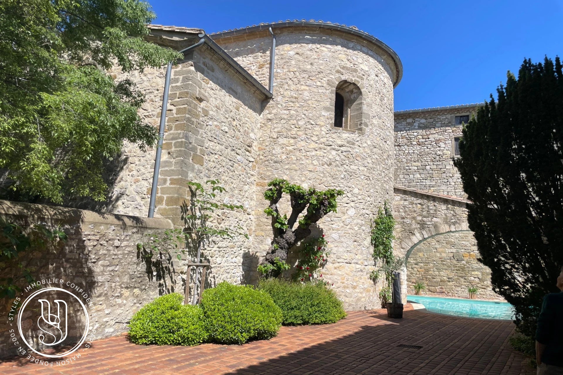 Uzès - close by, Between stone and light: the soul of a priory. - image 18