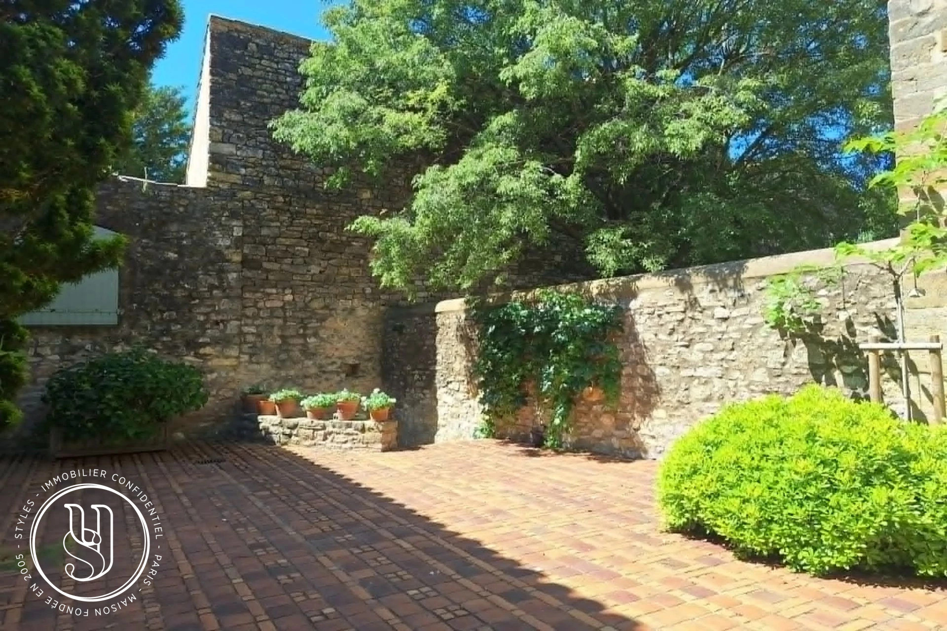 Uzès - close by, Between stone and light: the soul of a priory. - image 3