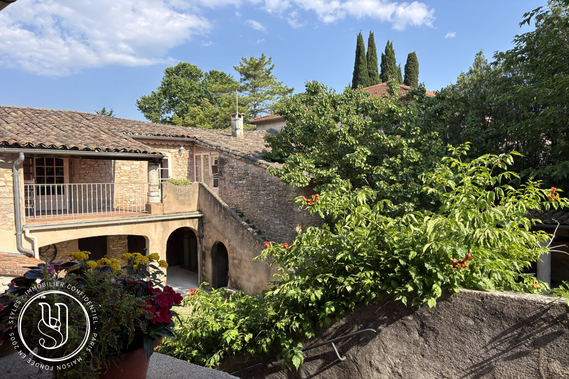 Uzès - -Anduze, a farmhouse to be completely renovated and its 2 hect - image 4