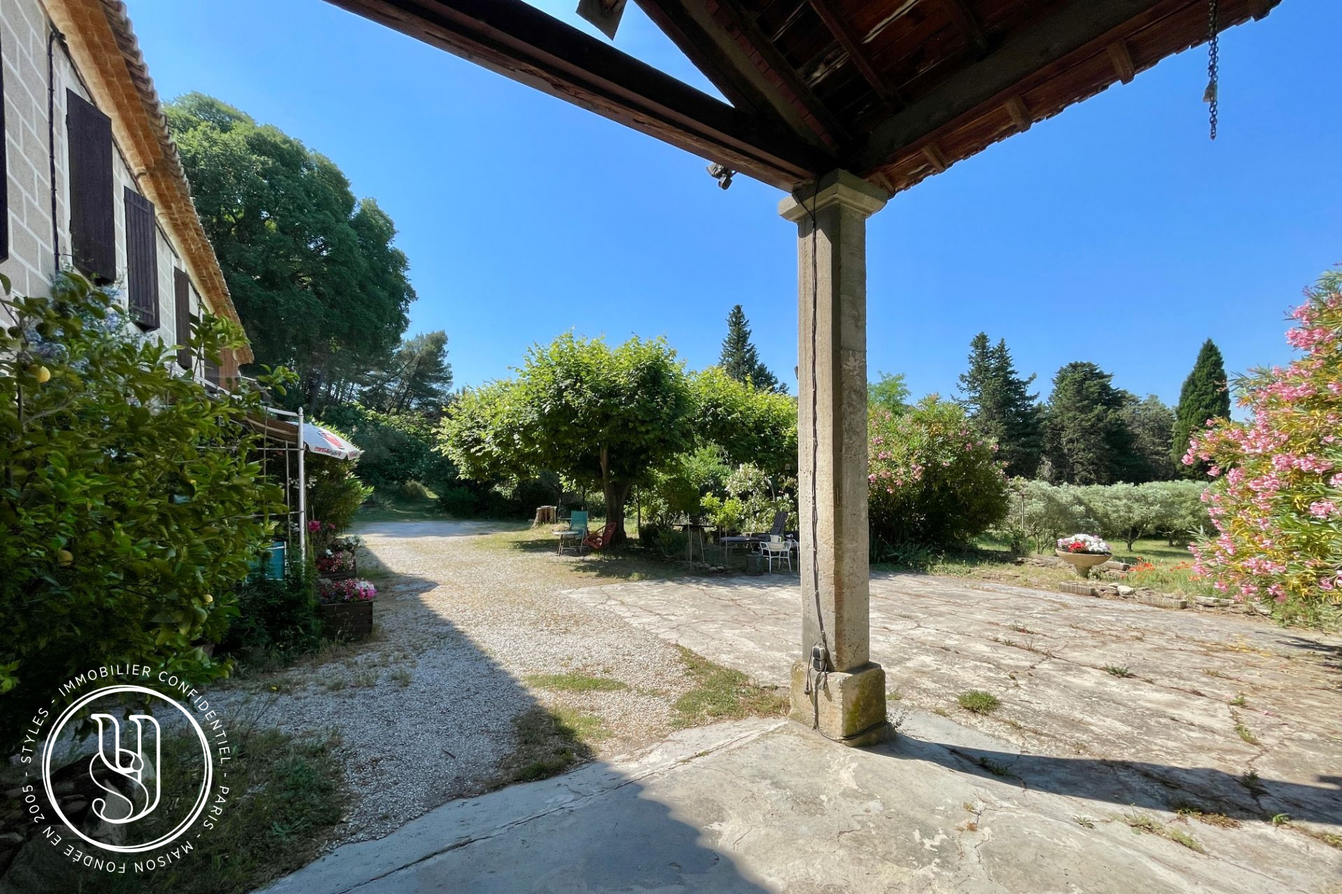 Saint-Rémy-de-Provence - Un mas de famille à réinventer au coeur des Alpilles - image 7