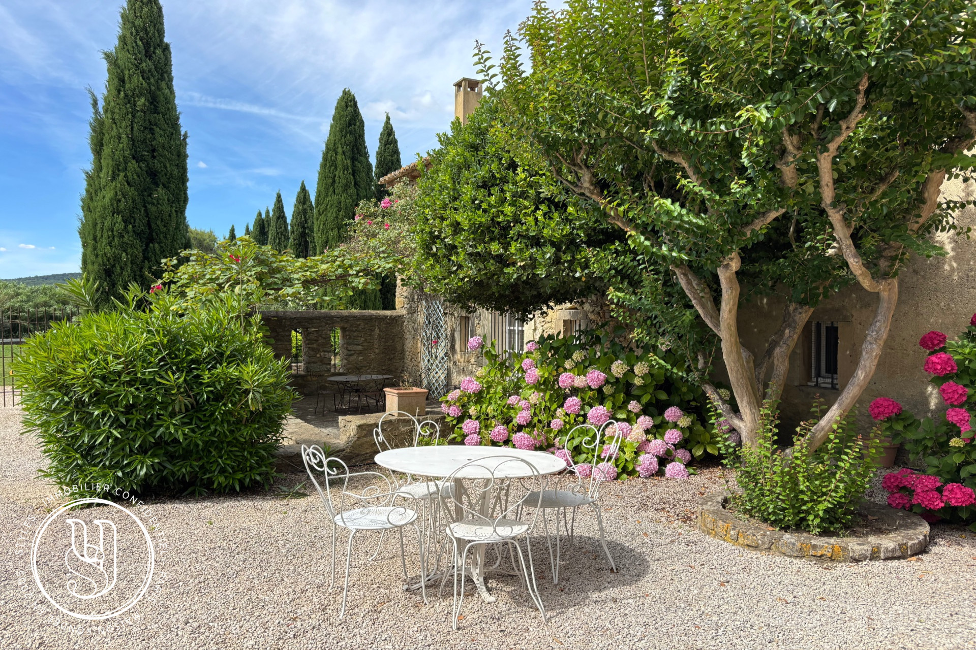 Uzès - region, a beautiful character property with a swimming pool an - image 9