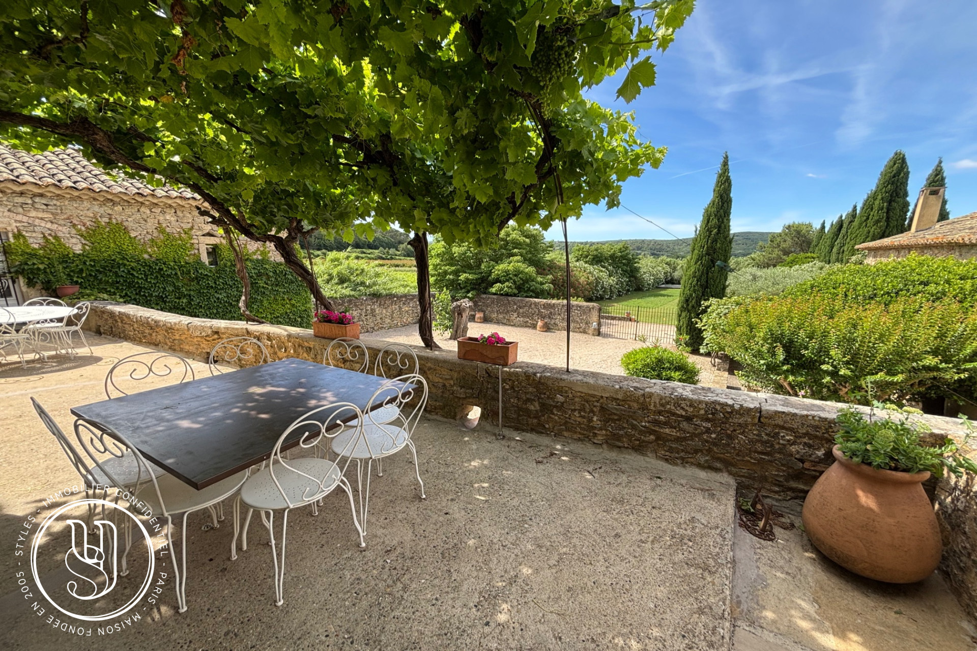 Uzès - region, a beautiful character property with a swimming pool an - image 7