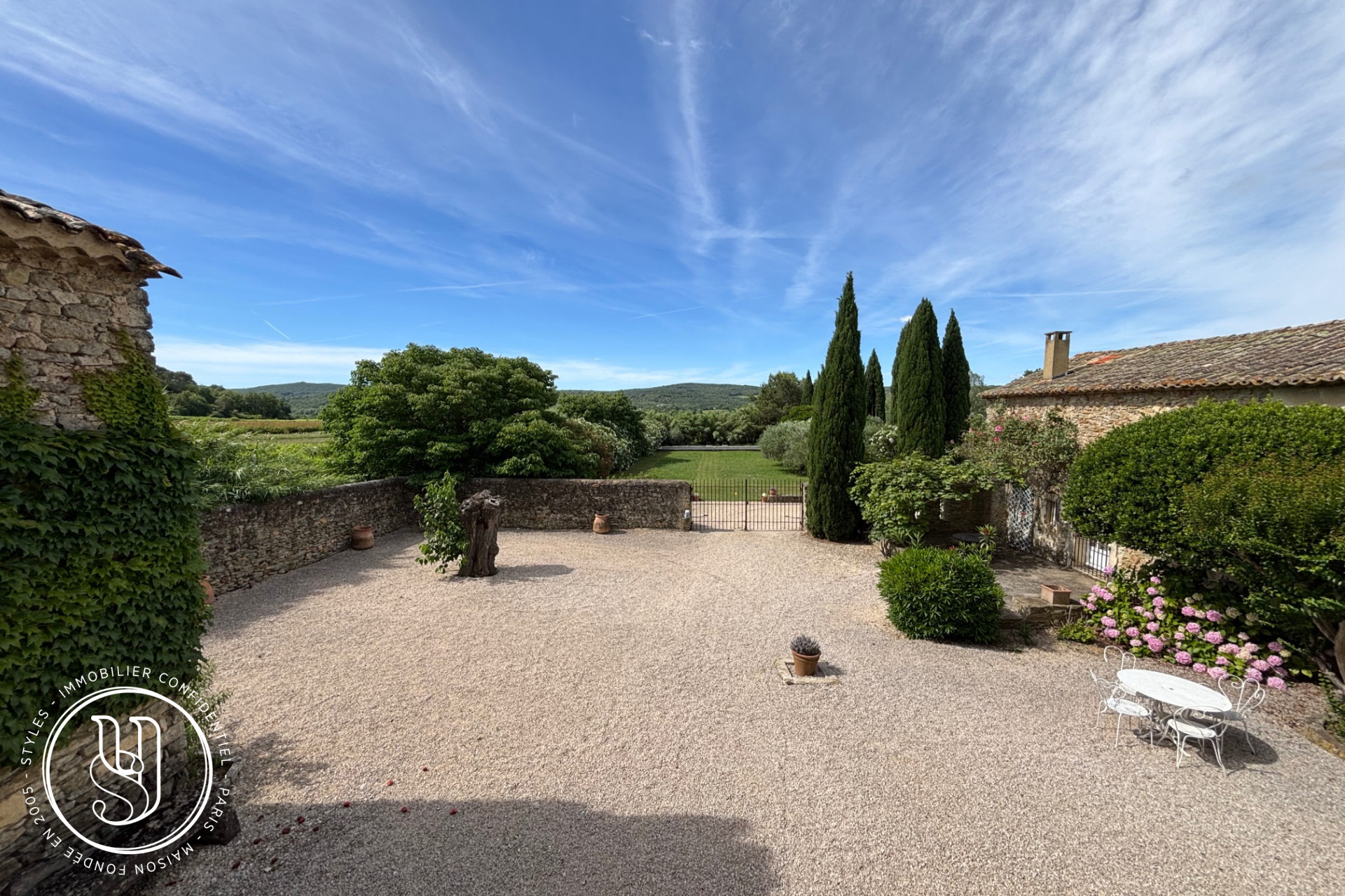 Uzès - region, a beautiful character property with a swimming pool an - image 16