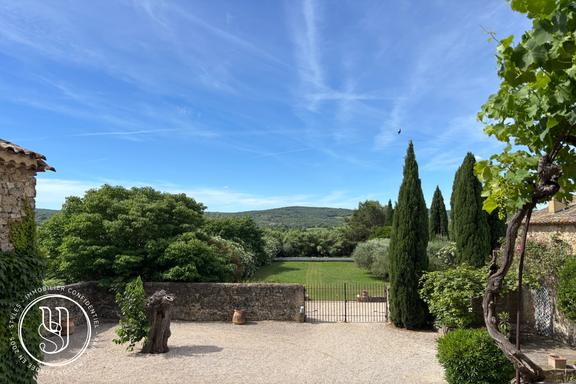 Uzès - region, a beautiful character property with a swimming pool an - image 4