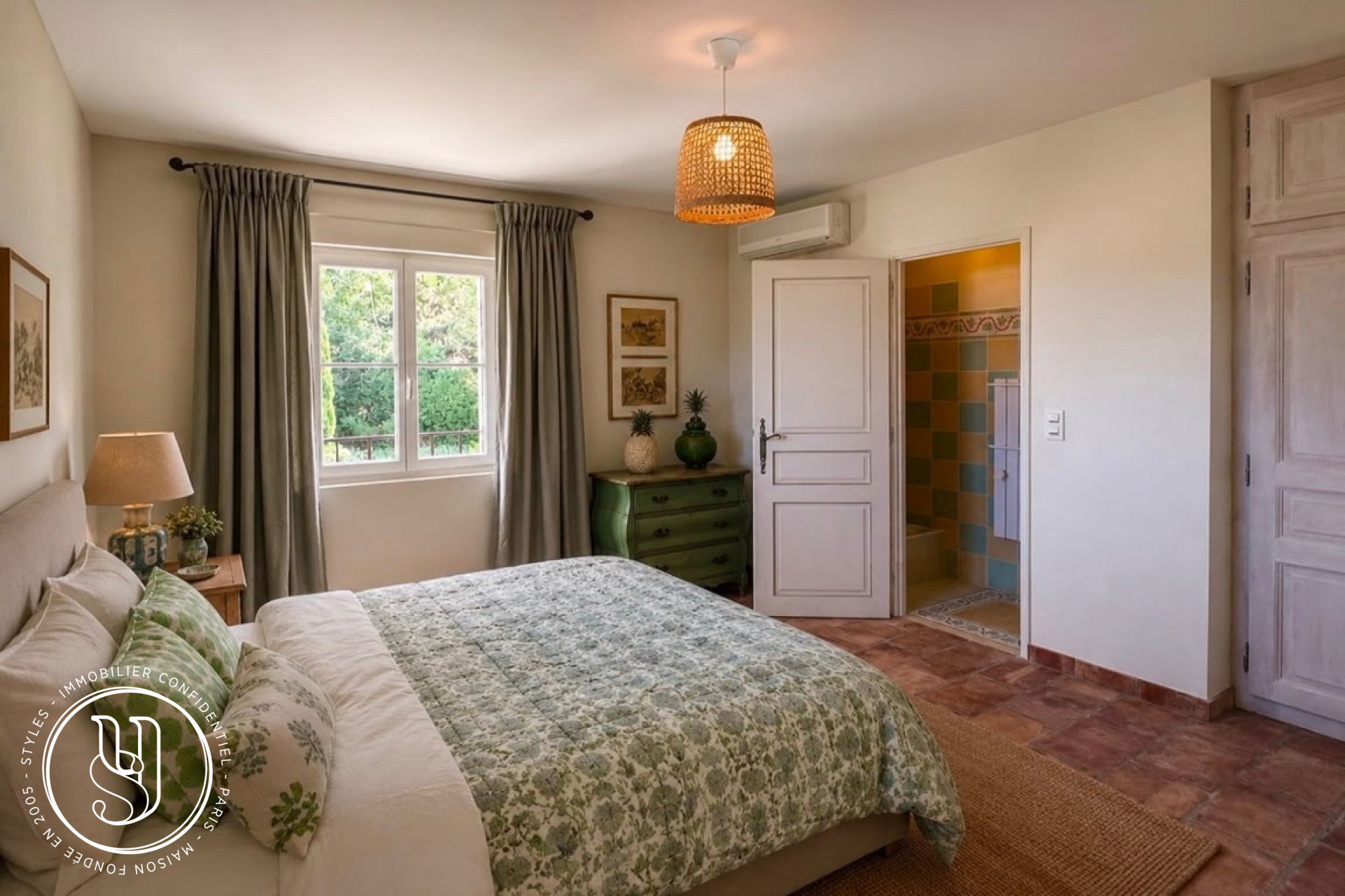 Maussane-les-Alpilles - Property with authentic charm - image 15
