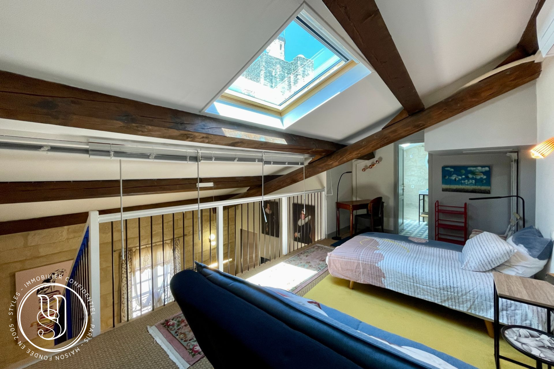 Uzès - charming apartment in a quiet setting within an iconic locatio - image 8