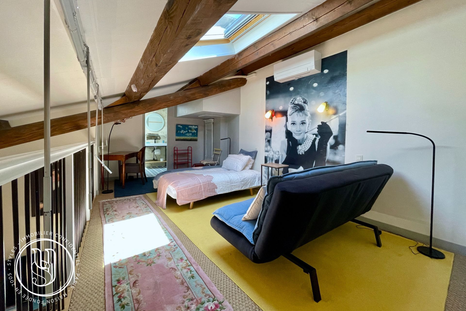 Uzès - charming apartment in a quiet setting within an iconic locatio - image 7