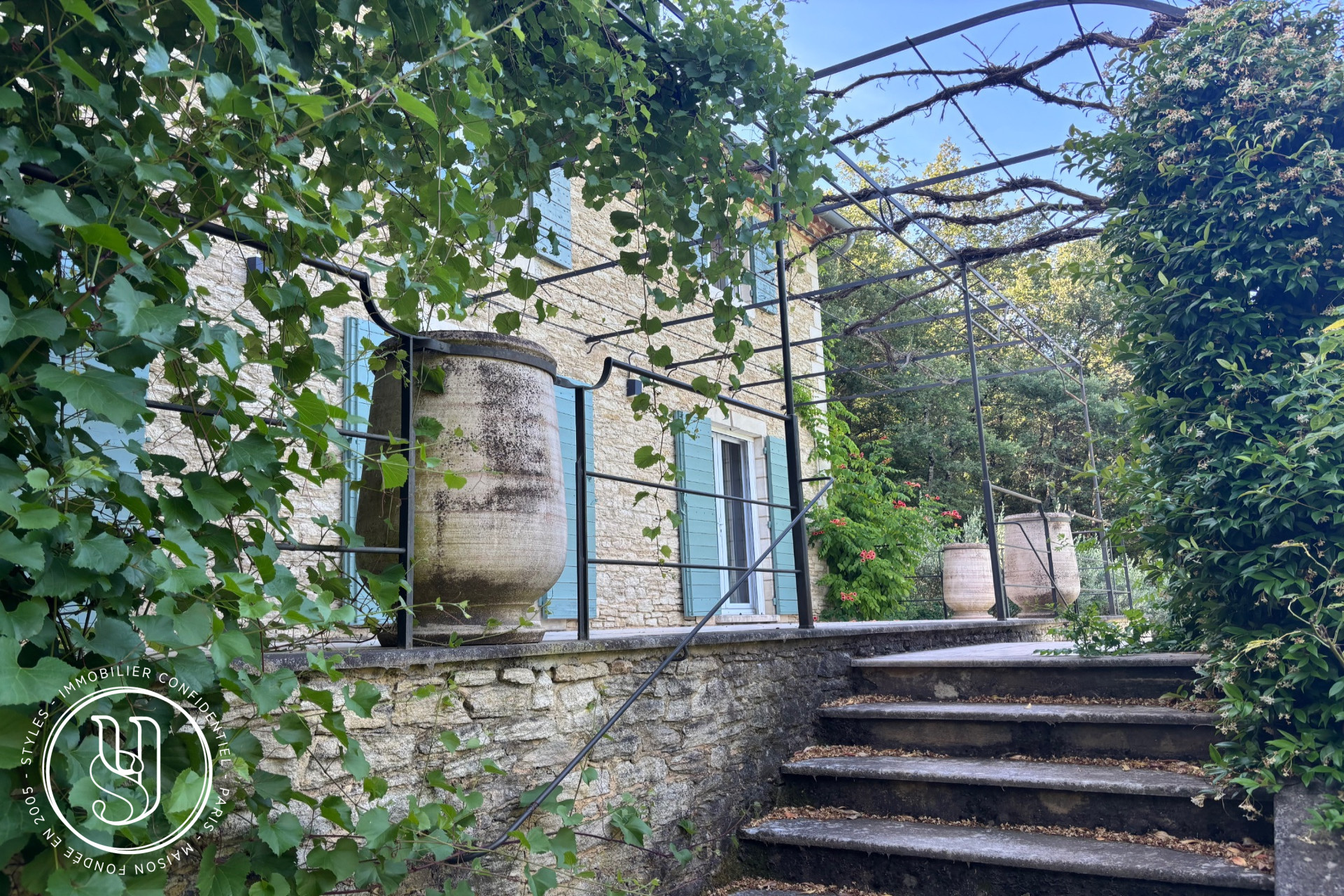 Uzès - Close - Large stone family house with pool and barn. - image 8