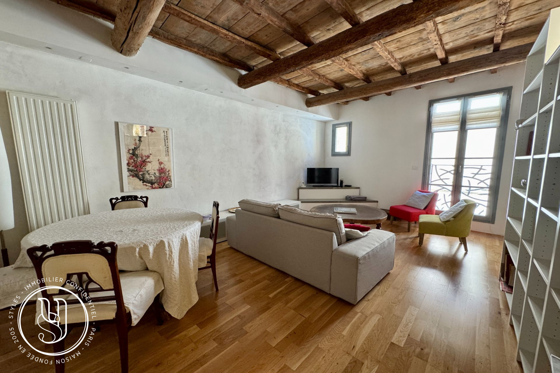 Uzès - Renovated Townhouse with Garage, Terrace, and Separate Apartme - image 2