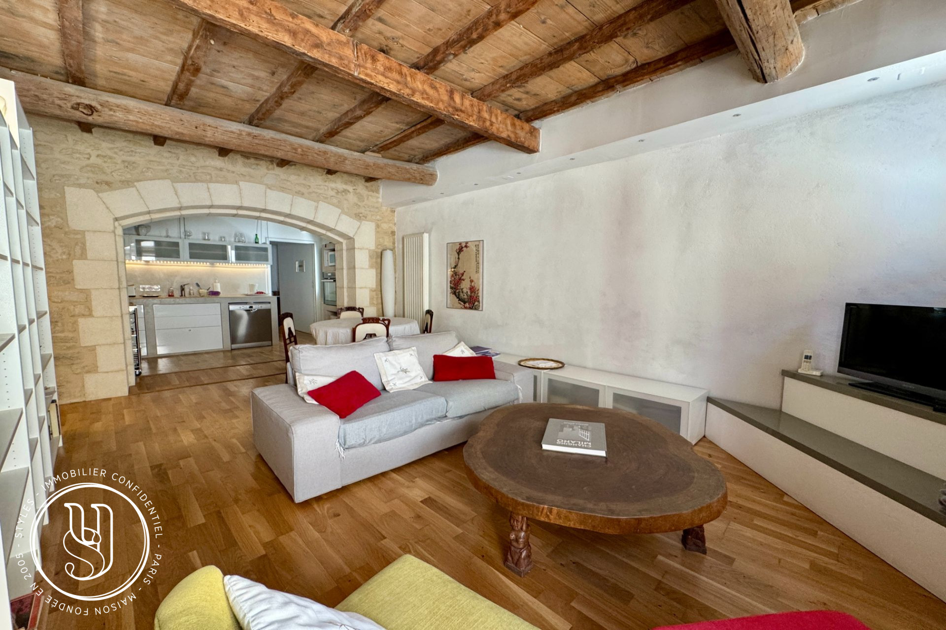 Uzès - Renovated Townhouse with Garage, Terrace, and Separate Apartme - image 4