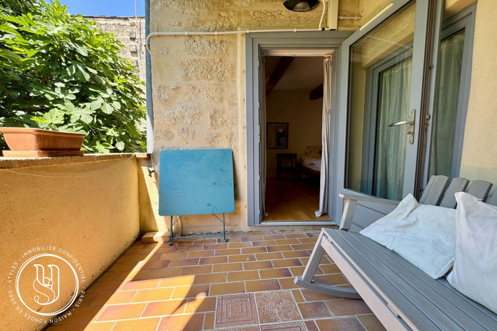 Uzès - Renovated Townhouse with Garage, Terrace, and Separate Apartme - image 5