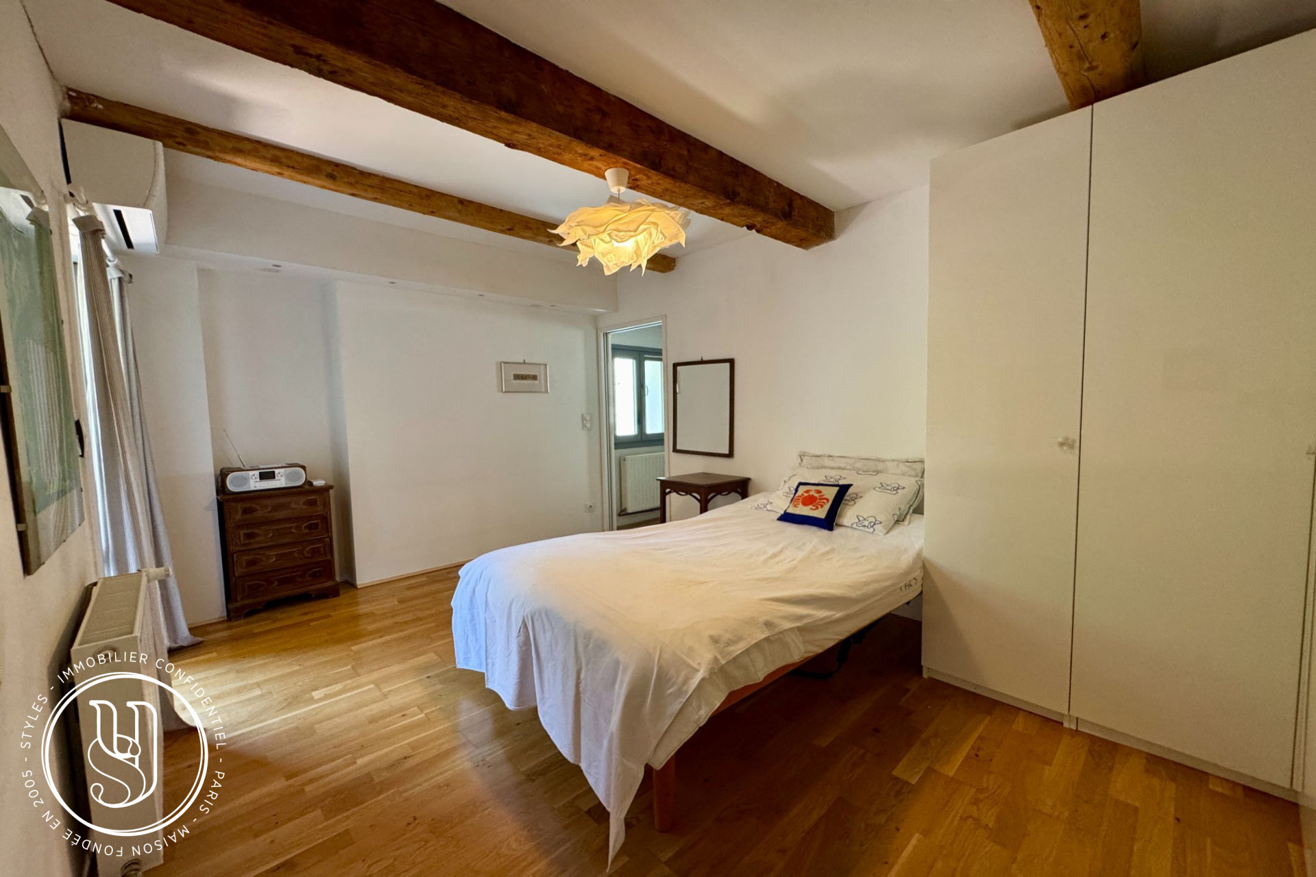 Uzès - Renovated Townhouse with Garage, Terrace, and Separate Apartme - image 10