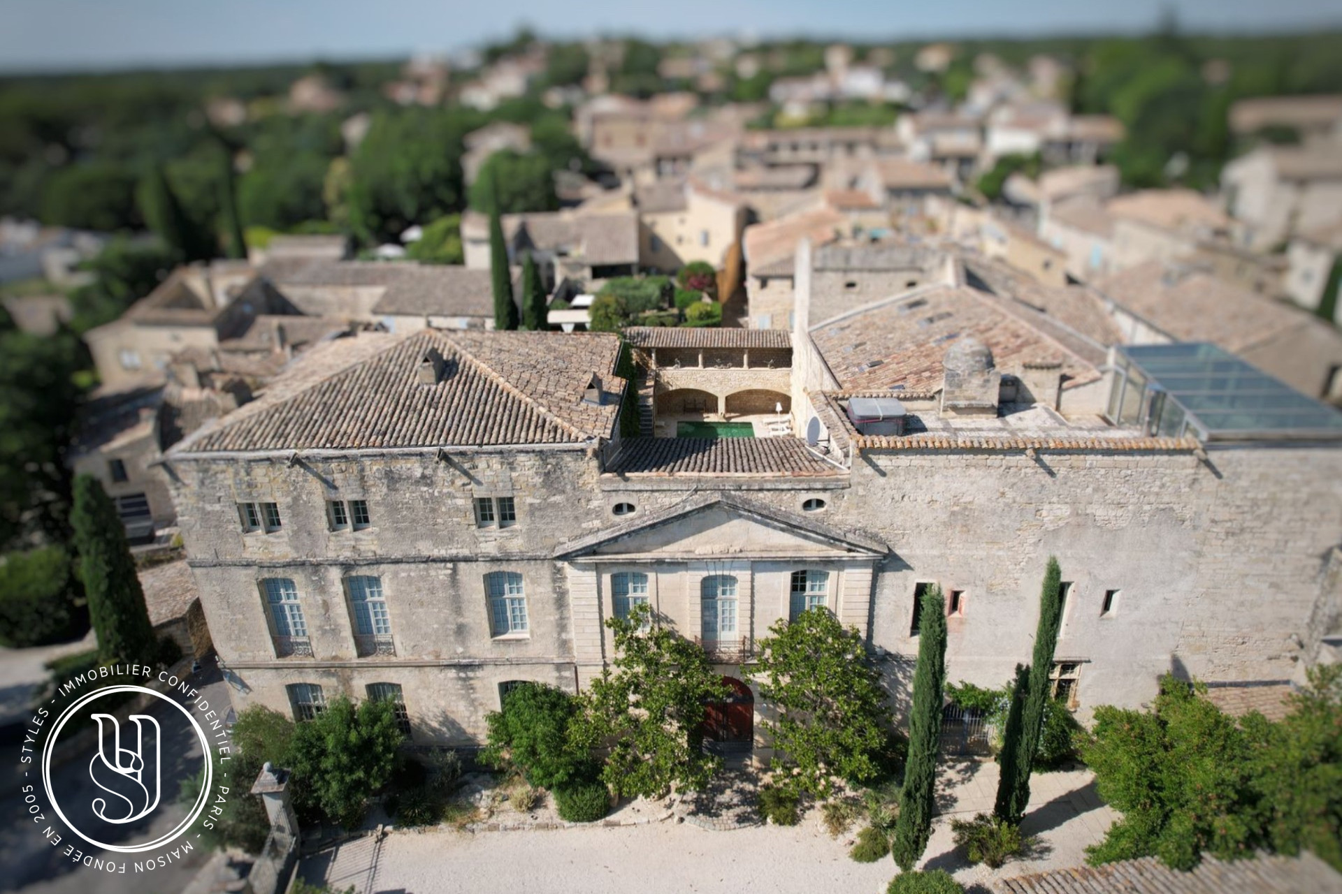 Uzès - tout proche, Château exceptionnel - image 1