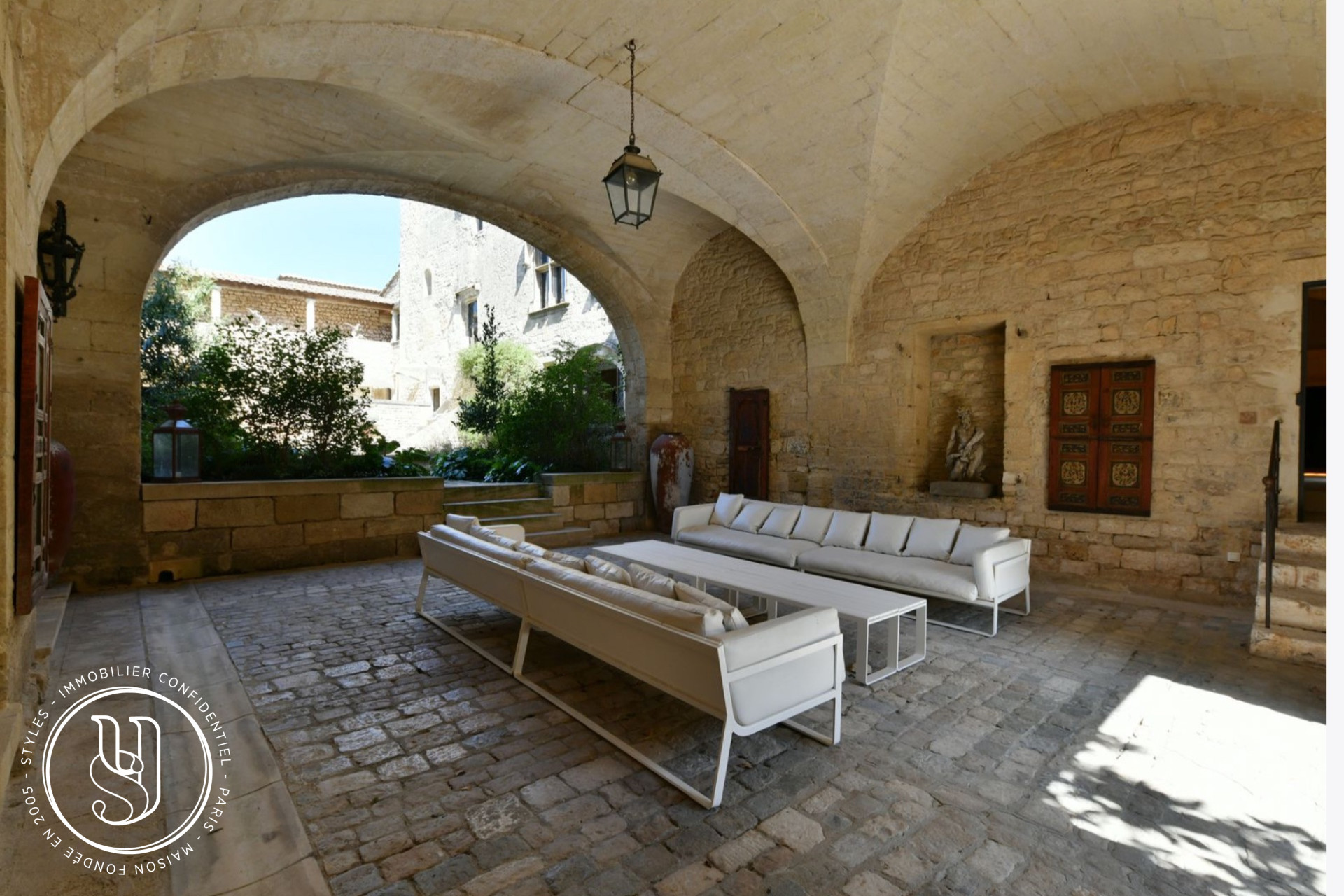 Uzès - tout proche, Château exceptionnel - image 2