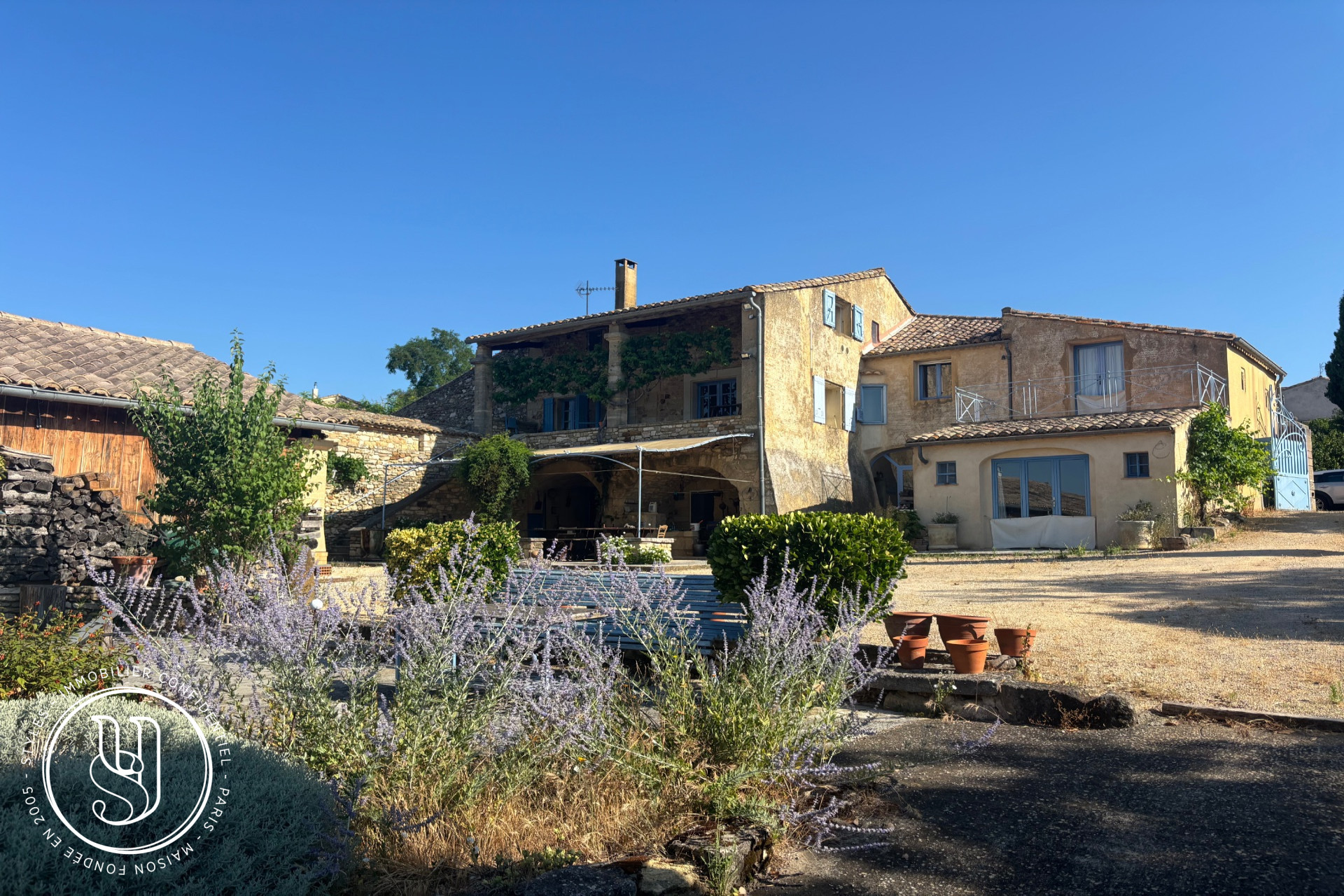 Uzès - proche, Mas de village avec maison d''amis, piscine et vue pan - image 7