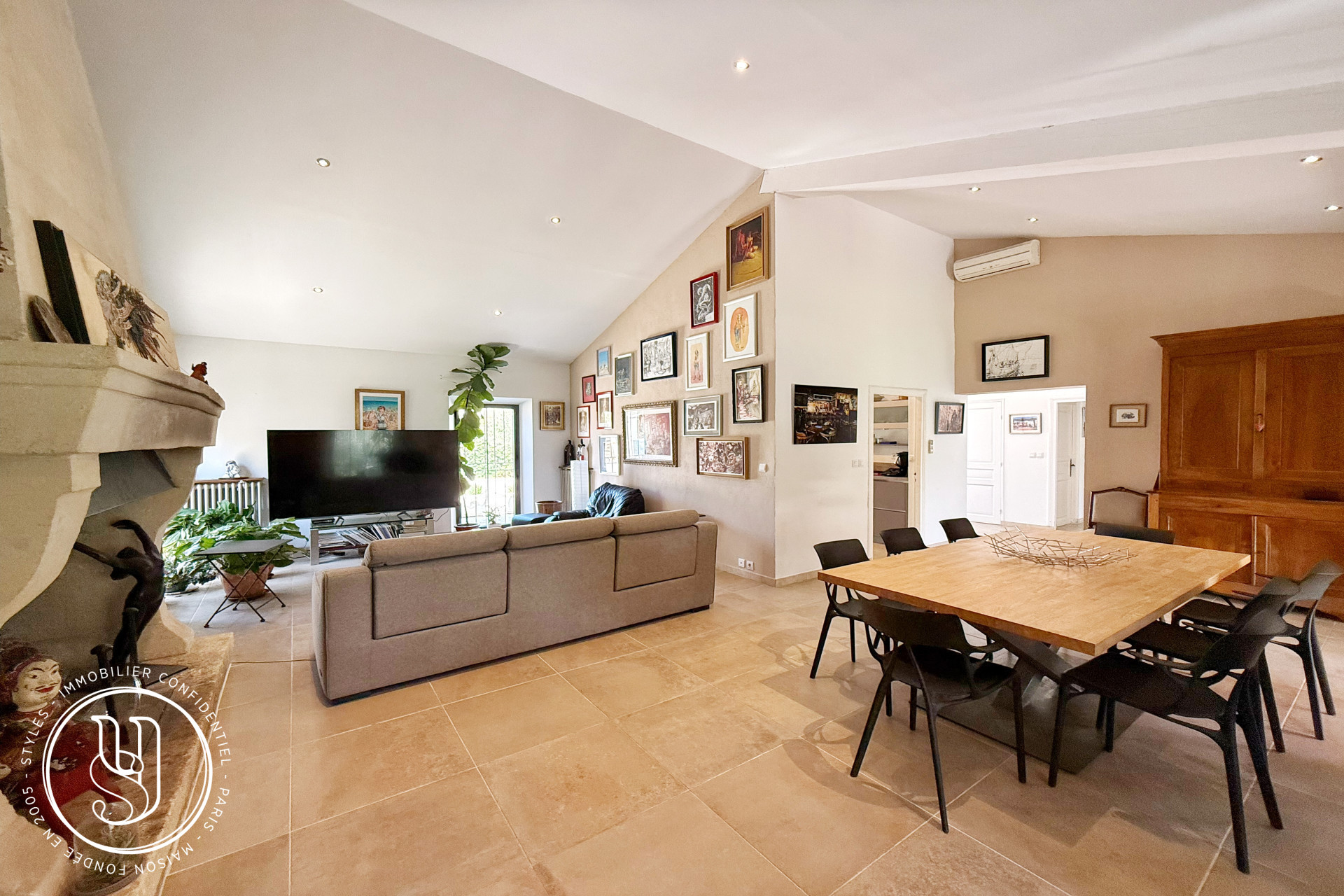 Eygalières - Propriété en pierre avec maison d''amis et piscine - image 2
