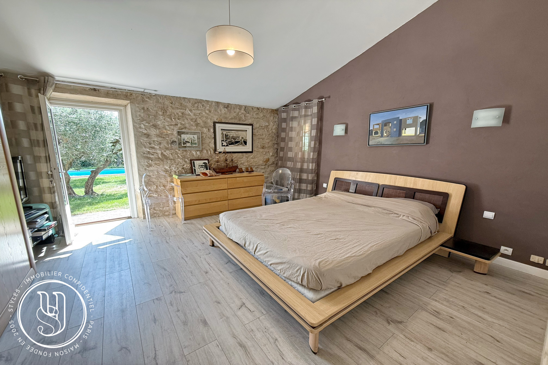 Eygalières - Propriété en pierre avec maison d''amis et piscine - image 13