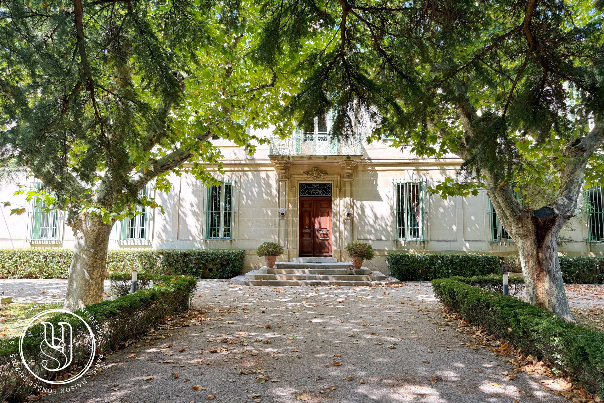 Mouriès - proche, Un hôtel particulier du XIX ème siècle - image 1