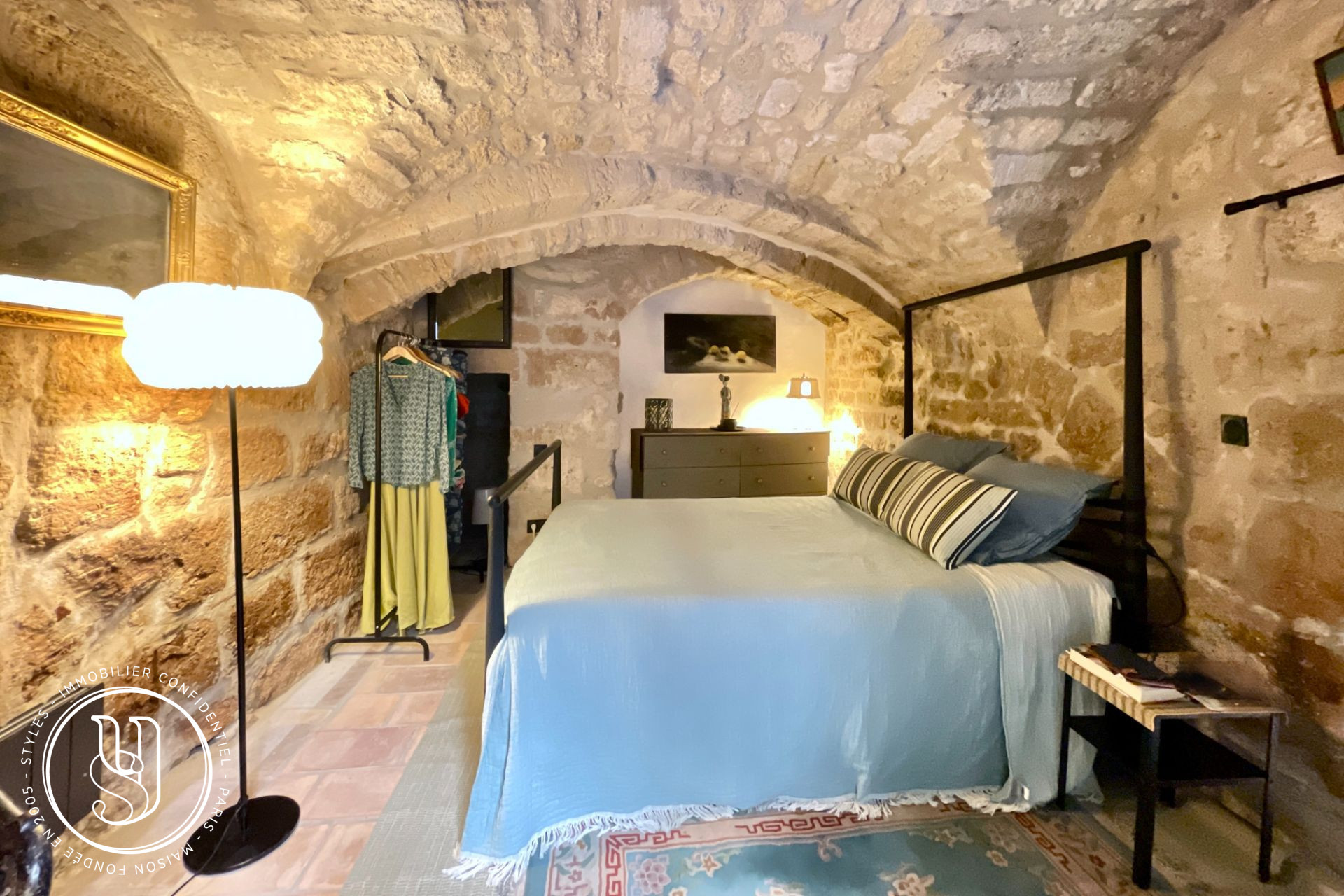 Uzès - centre, sous offre, L''élégance rencontre l''art de vivre. - image 14