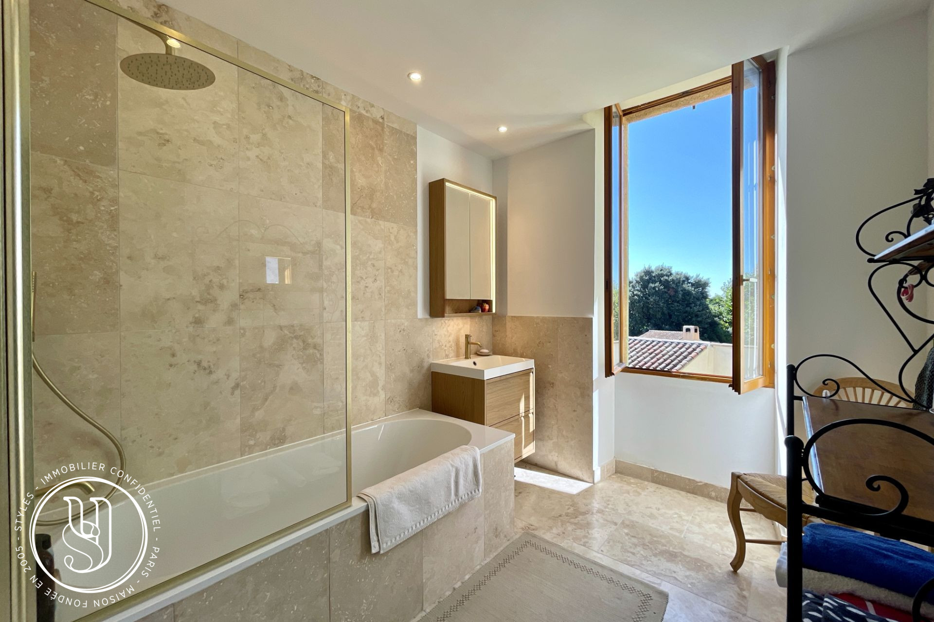 Uzès - proche, un bien de charme avec extension contemporaine - image 14