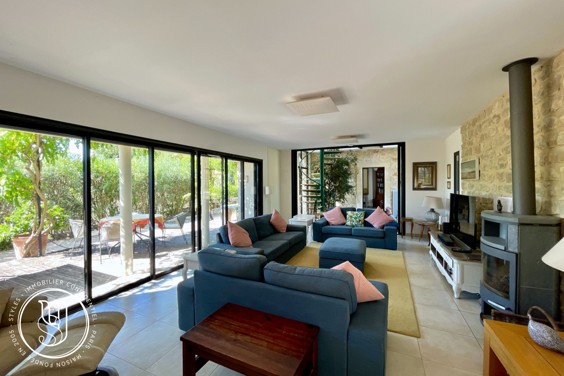 Uzès - proche, un bien de charme avec extension contemporaine - image 3