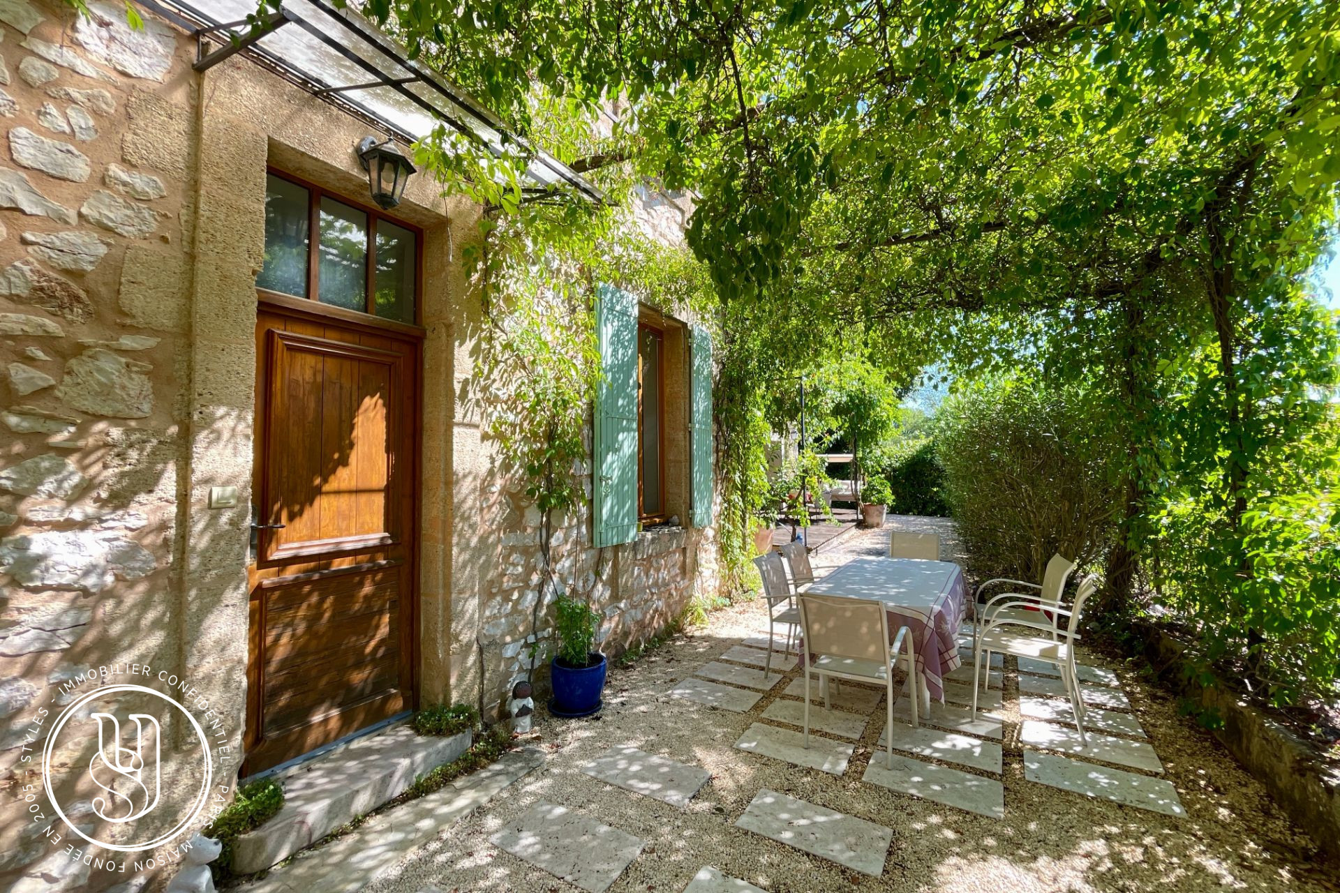 Uzès - proche, un bien de charme avec extension contemporaine - image 8