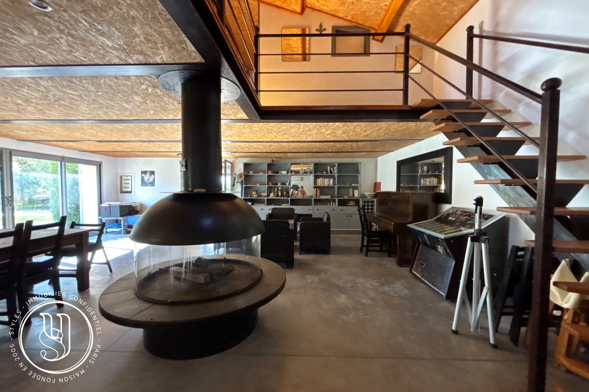 Uzès - proche, Mas de village avec maison d''amis, piscine et vue pan - image 2
