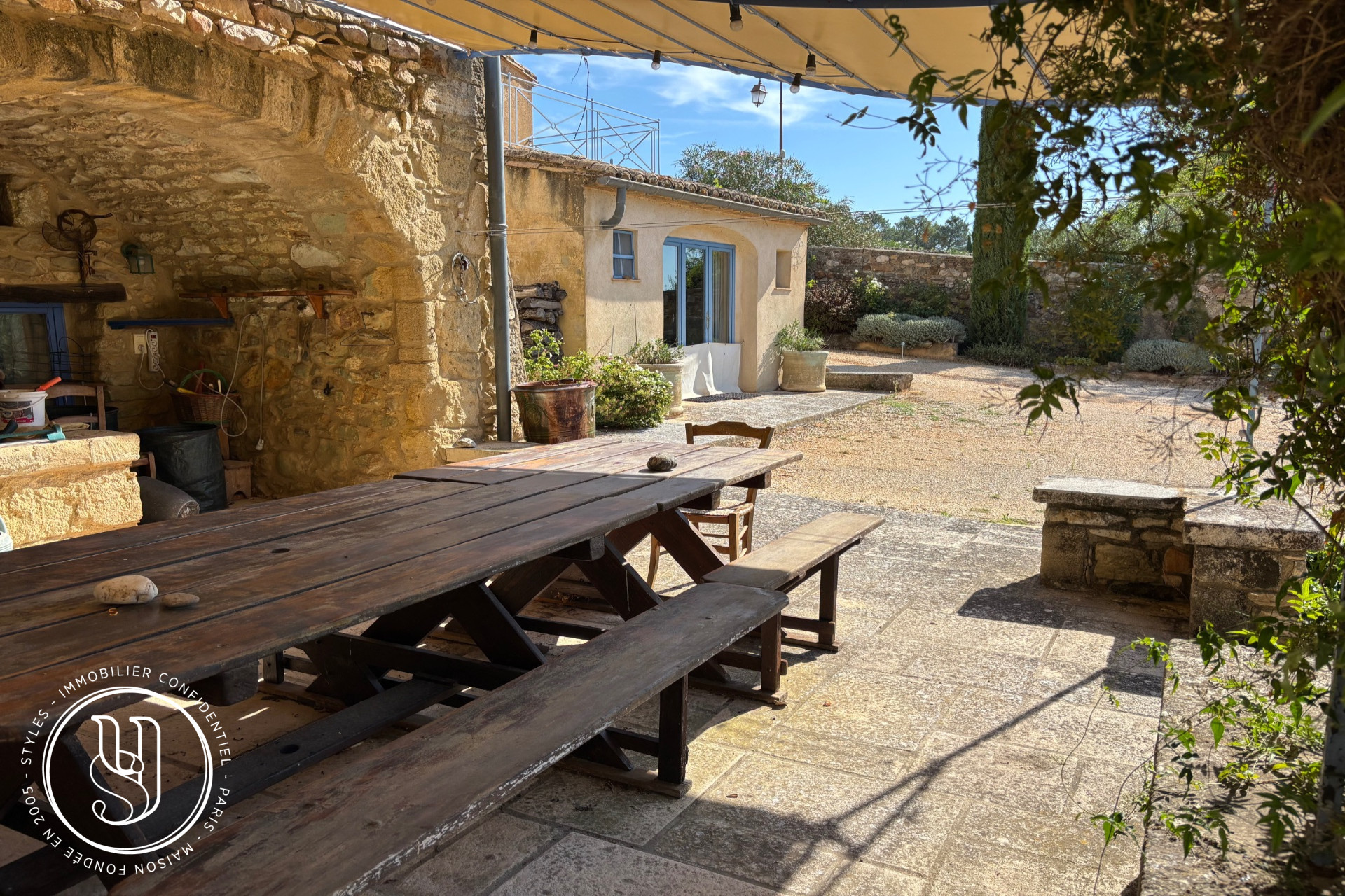 Uzès - proche, Mas de village avec maison d''amis, piscine et vue pan - image 3