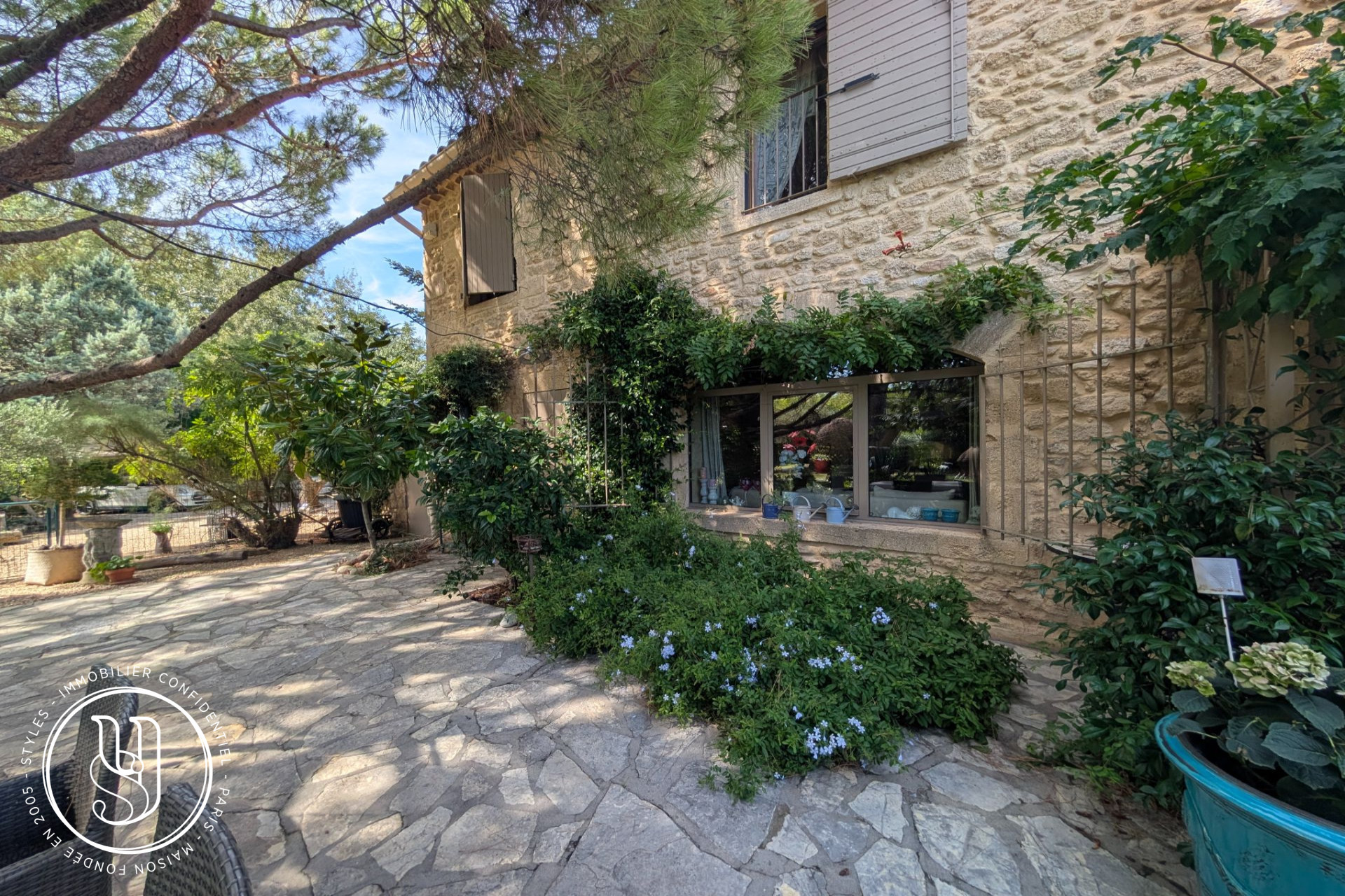 Uzès - close to Uzès and the Pont du Gard - a charming estate with ra - image 9