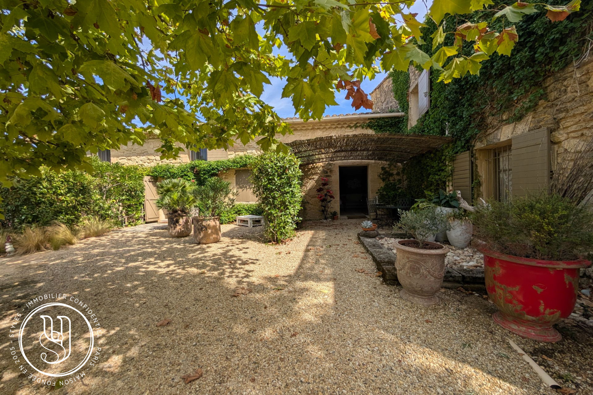 Uzès - close to Uzès and the Pont du Gard - a charming estate with ra - image 16
