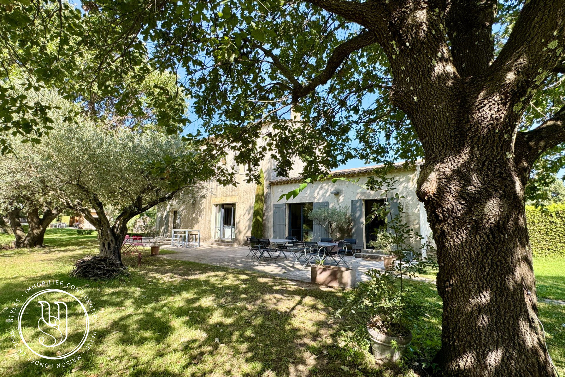 Uzès - close by, authentic Provençal farmhouse with pool house and tr - image 3