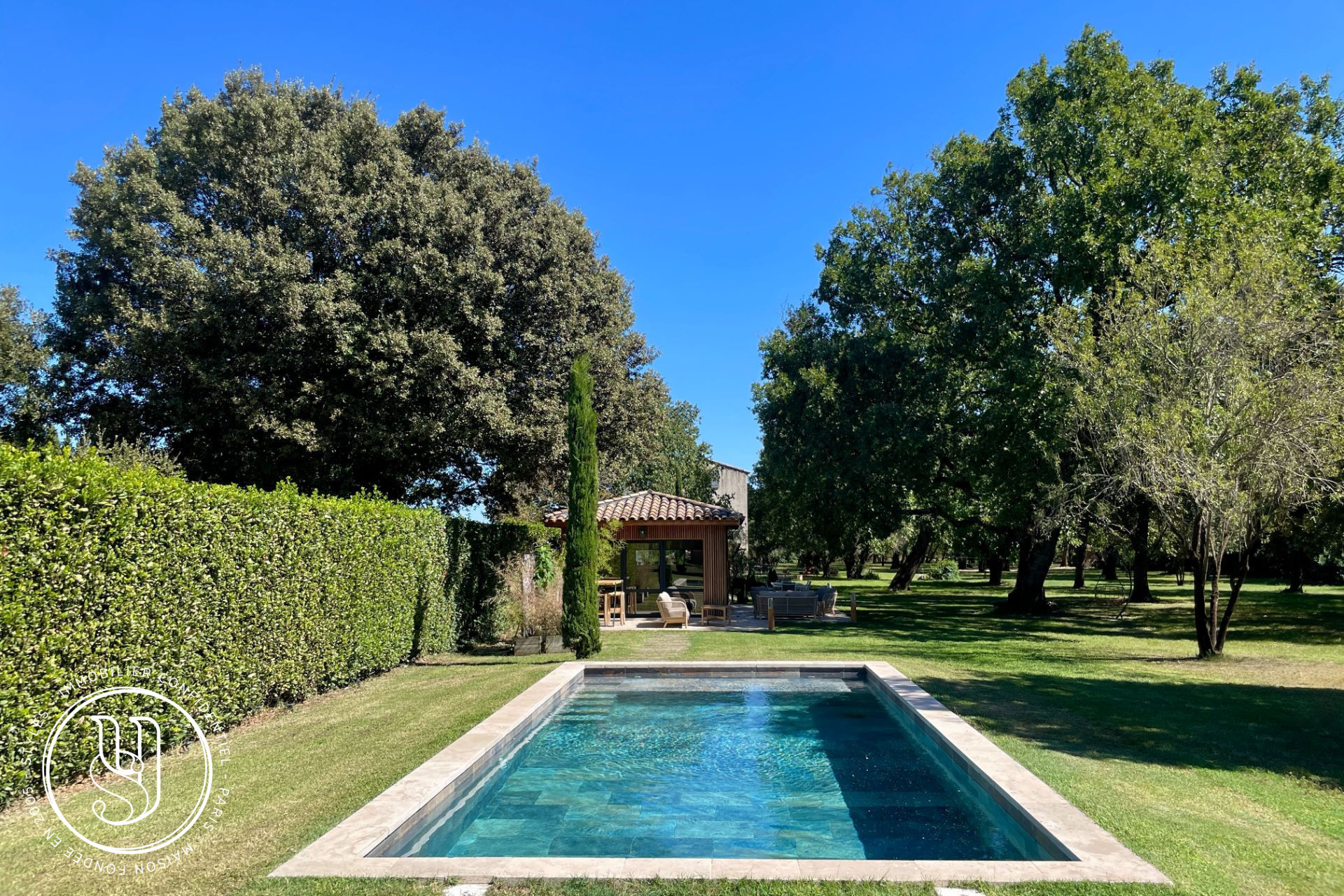 Uzès - close by, authentic Provençal farmhouse with pool house and tr - image 18