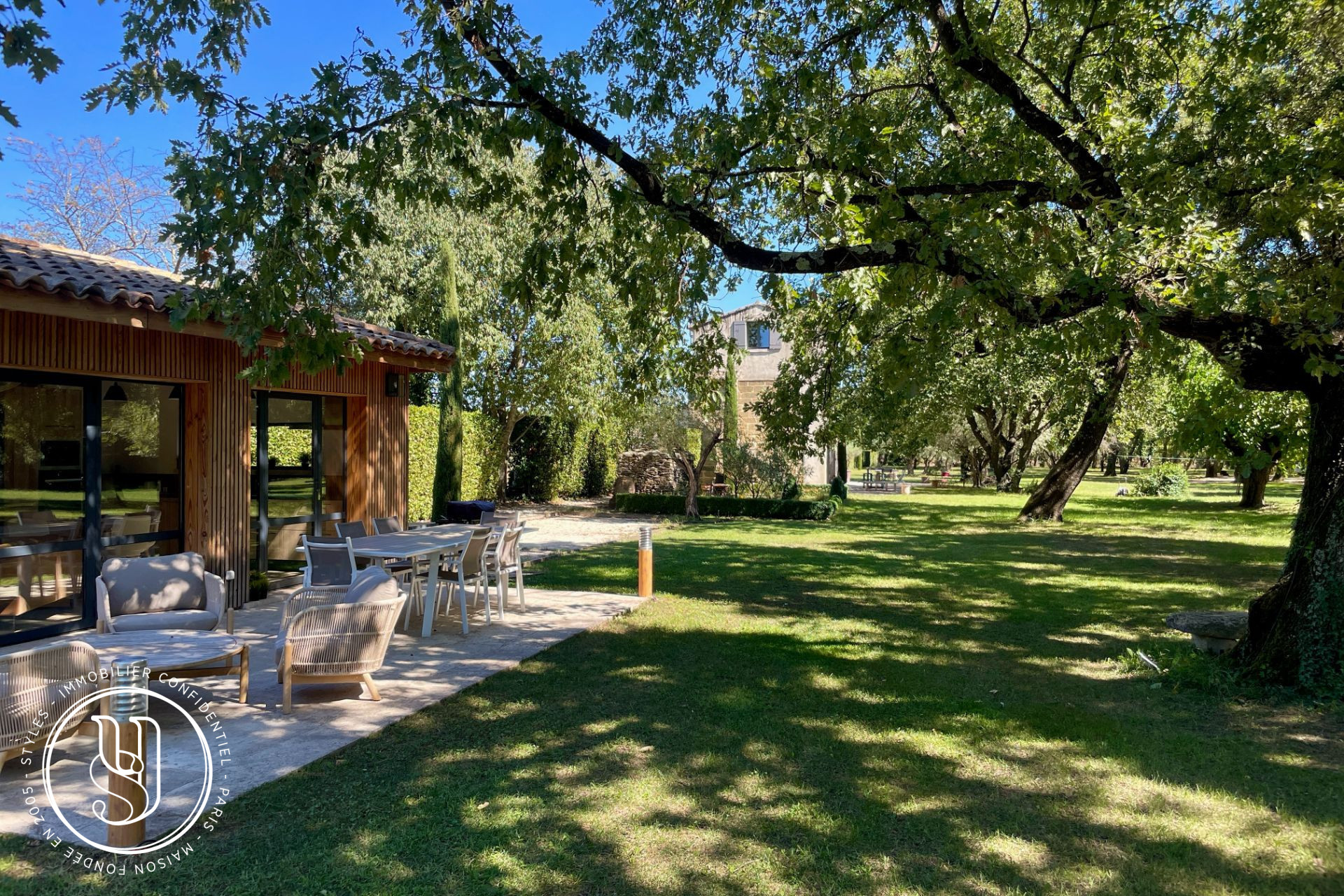 Uzès - close by, authentic Provençal farmhouse with pool house and tr - image 10
